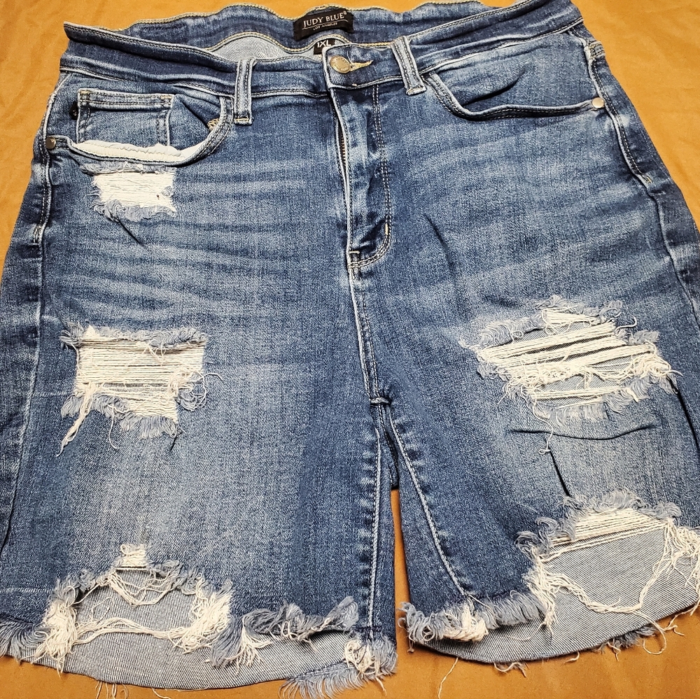 Judy Blue Ripped Denim Shorts - Picture 2 of 4